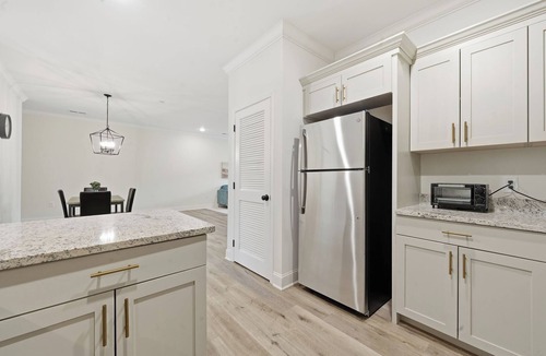 Madison Apartment | Stylish 2BR/2BA Stay · Open Layout