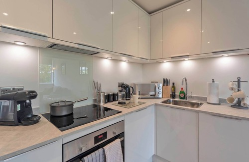 Gravesend Apartment | Stylish 2BR Apartment at Trinity Point, Gravesend