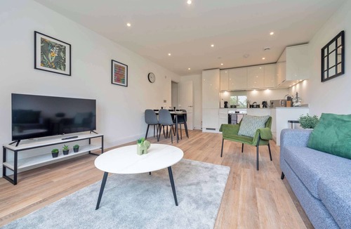 Gravesend Apartment | Stylish 2BR Apartment at Trinity Point, Gravesend