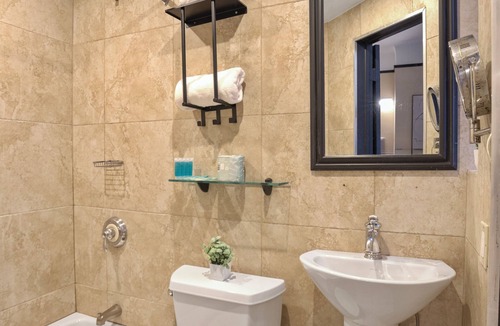 Midtown East Apartment | Stylish 2BR at the Mansfield