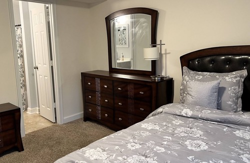 Lake Arbor Condo | Stylish 2BR condo near University of Maryland Capital Region Medical Center