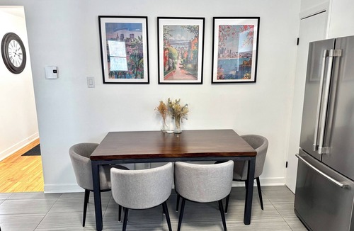 Longueuil Apartment | Stylish 2BR Free Parking 15 min to MTL
