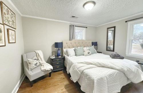 Decatur House | Stylish 2BR in Decatur - Big Deck - Pets OK - Fire Pit