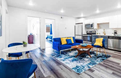 Old East Dallas Apartment | Stylish 2BR in the Heart of Dallas w/ Free Parking
