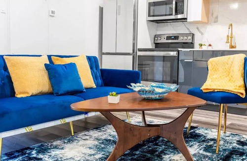 Old East Dallas Apartment | Stylish 2BR in the Heart of Dallas w/ Free Parking