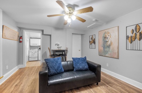 Powelton Village Apartment | Stylish 2BR Near Upenn