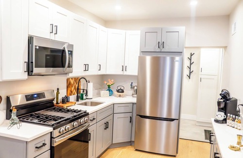 Brewerytown House | Stylish 2BR Townhome 2 Full Baths Game Room Near Center City