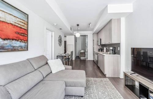 Old Town Apartment | Stylish 2BR Urban Escape, BBQ, Private Terrace