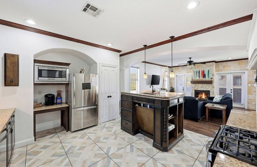Knox - Henderson House | Stylish 3-BDRM Home/Near DT/Walk to Bars & Shops