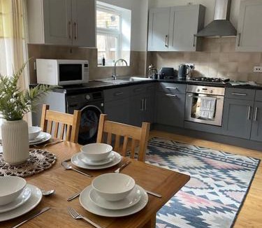 Hitchin House | Stylish 3 Bed House Hitchin