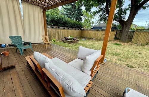 Kenton House | Stylish 3 Bedroom w/Spa + Yard