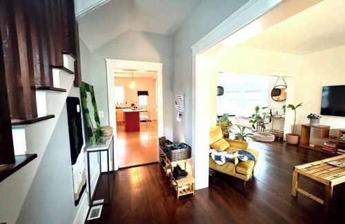 Kenton House | Stylish 3 Bedroom w/Spa + Yard