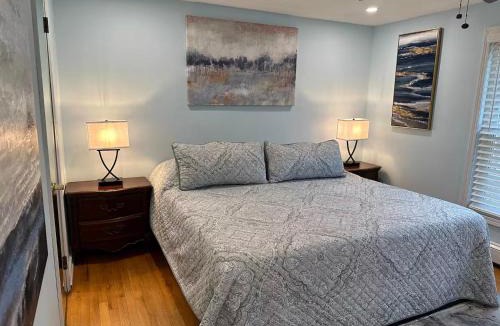North Patchogue House | Stylish 3 BR Entire Home NearTown & Beach with Pool Table & King Bed