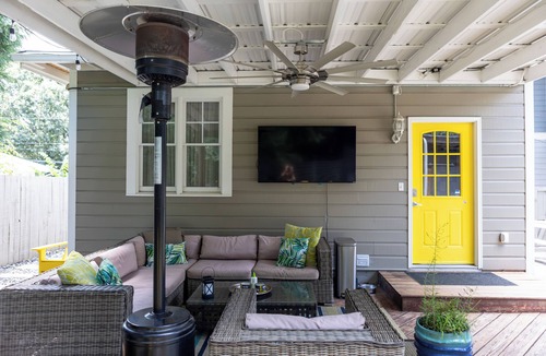 Reynoldstown House | Stylish 3 BR Home on Beltline w/private office & fenced private courtyard