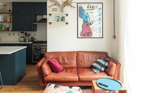 Hackney Apartment | Stylish 3BD Home - Great Location