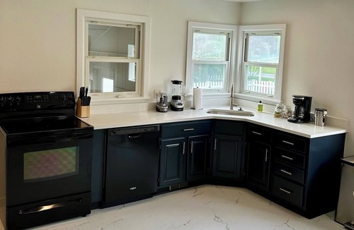 West End House | Stylish 3BR/2BA Retreat w/AC – Steps to All-Star Village, Sleeps 7 w/Large Den