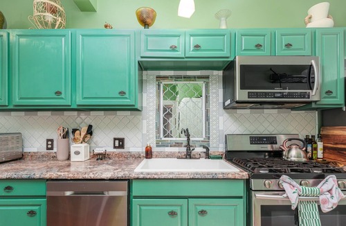 Stillwater Apartment | Stylish 3BR Apt | River Views Screen Porch Firepit