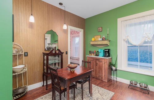 Stillwater Apartment | Stylish 3BR Apt | River Views Screen Porch Firepit