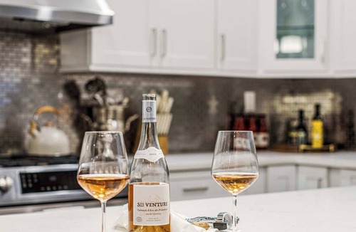 East Harlem Apartment | Stylish 3BR Designer Home in Harlem!