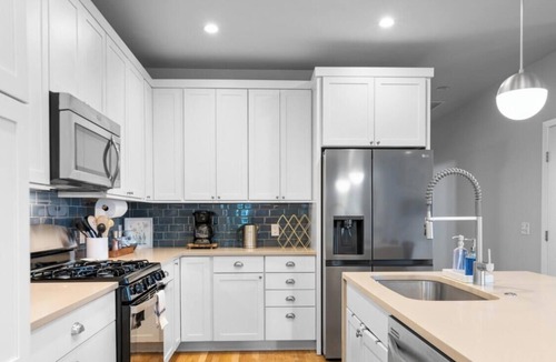 Clarksville House | Stylish 3BR East Austin Home | Dedicated Office + Pet-Friendly Yard Mins to 6th!