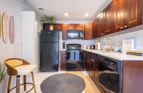 Fort Lauderdale House | Stylish 3BR Haven — Minutes to Beach & Downtown FTL