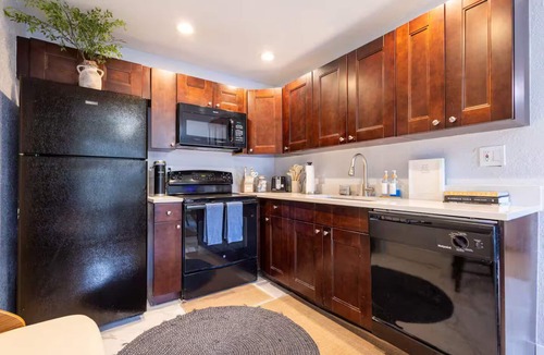 Fort Lauderdale House | Stylish 3BR Haven — Minutes to Beach & Downtown FTL