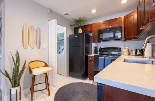 Fort Lauderdale House | Stylish 3BR Haven — Minutes to Beach & Downtown FTL
