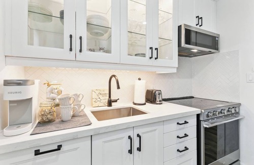 Cooksville House | Stylish 3BR Home, Close to Restaurants/Shops