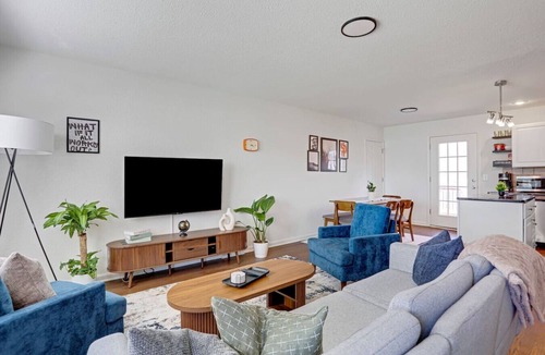 Overland Park House | Stylish 3BR Home | Game Room & 2 King Beds in KC