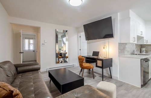 Sainte-Marie Apartment | Stylish 3BR in the heart of Downtown Montreal