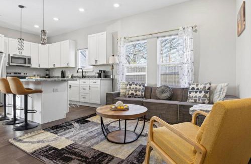 Indianapolis House | Stylish 3BR Near Fountain Square-Downtown Indy