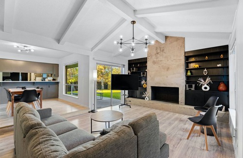 Barton Hills House | Stylish 3BR Near The Domain Modern Austin Stay