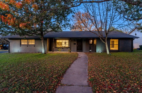 Barton Hills House | Stylish 3BR Near The Domain Modern Austin Stay