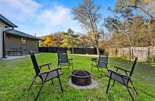 Barton Hills House | Stylish 3BR Near The Domain Modern Austin Stay