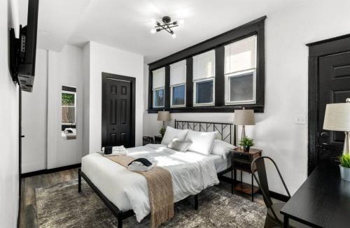Penn-Knox Apartment | Stylish 3BR Philly Retreat with Free Parking