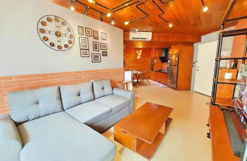 Karet Apartment | Stylish 3BR Rasuna Apt with Pool, Gym,Wi-Fi, Netflix by 2ndHome