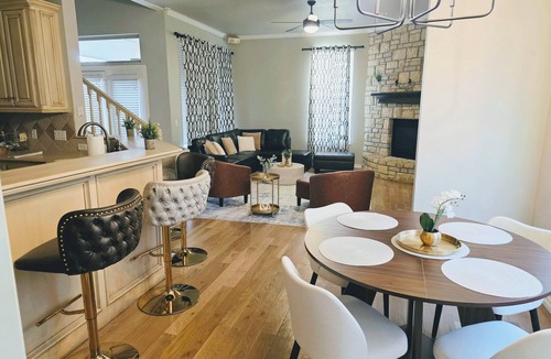 Edmond House | Stylish 3BR Retreat + Office and Private Pool in Edmond