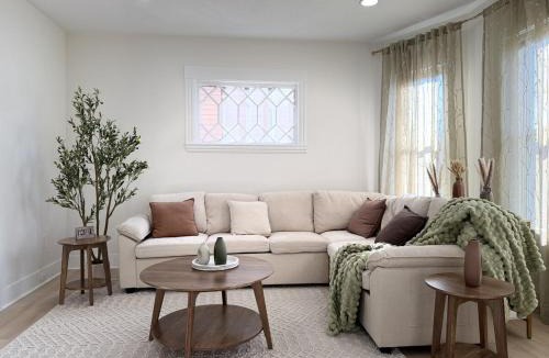 Revere Apartment | Stylish 3BR Revere Home Sleeps 8 Near Boston, Revere Beach and Airport