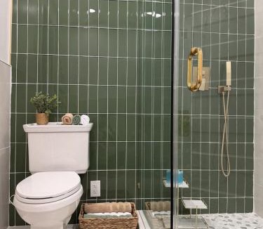 Revere Apartment | Stylish 3BR Revere Home Sleeps 8 Near Boston, Revere Beach and Airport