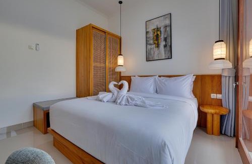 Denpasar Barat Villa | Stylish 3BR Villa Palm Haven 11 near Central Seminyak