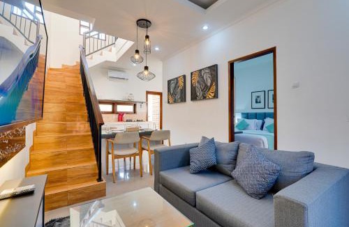 Denpasar Barat Villa | Stylish 3BR Villa Sandalwood near Beach