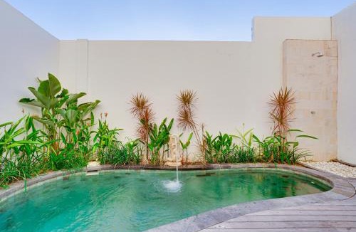 Denpasar Barat Villa | Stylish 3BR Villa Sandalwood near Beach
