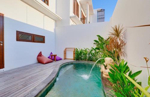 Denpasar Barat Villa | Stylish 3BR Villa Sandalwood near Beach