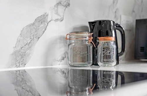 Galashiels Apartment | Stylish 4 Bed-town Centre