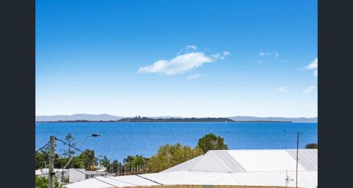 Manly House | Stylish 4-Bed Townhouse with Panoramic Ocean Views