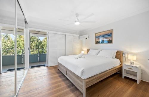 Manly House | Stylish 4-Bed Townhouse with Panoramic Ocean Views