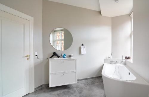 Copenhagen City Centre Apartment | Stylish 4 Bedroom Apartment in CPH City