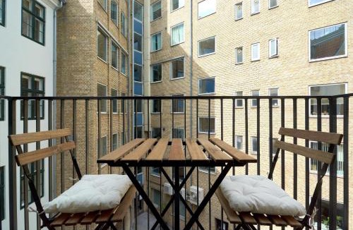 Copenhagen City Centre Apartment | Stylish 4 Bedroom Apartment in CPH City