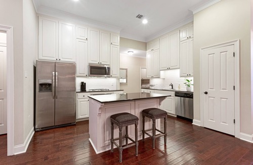 South Baton Rouge House | Stylish 4 bedroom home in the heart of Baton Rouge