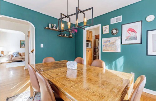 Champaign House | Stylish 4 Bedroom Home minutes from Downtown Champaign & Campus